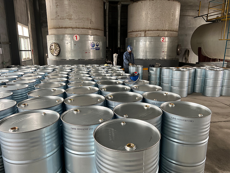 酯化産(chan)品灌裝間 